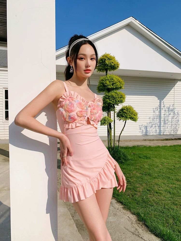 Skirts - ชุดว่ายน้ำวันพีซแบบกระโปรงสำหรับผู้หญิง ปี 2026 ดีไซน์ใหม่ ช่วยให้ดูผอมเพรียว สไตล์เรียบร้อย
